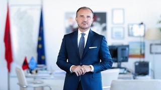 Ambasador EU Luiđi Soreka otvara izložbu "Između četiri zida" u Mostaru 