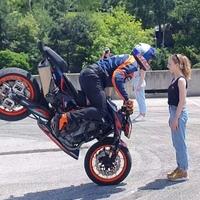 Foto + video / Motociklist Aras izveo nezapamćen performans u "Avaz Twist Toweru"